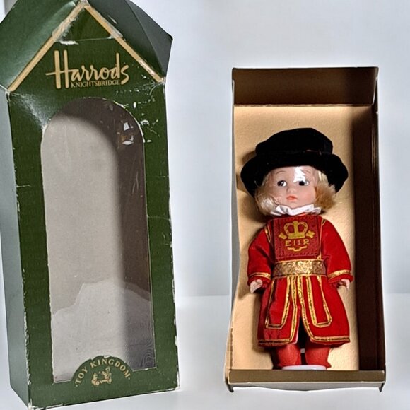 Harrods Knightsbridge British Amanda Jane Doll Toy Kingdom - Picture 8 of 10